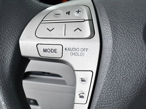 Used 2010 Toyota Camry SE image 32