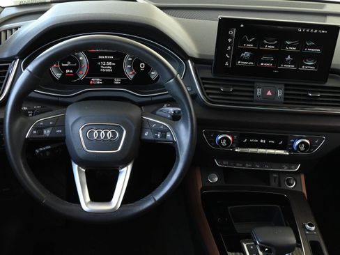 Used 2023 Audi Q5 2.0T Prestige w/ Prestige Package AWD/4WD image 15