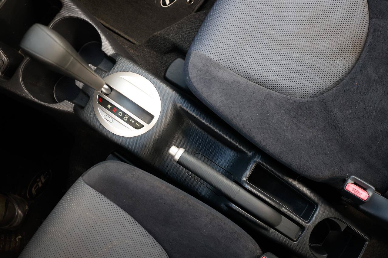 Used 2007 Honda Fit image 33
