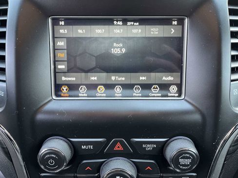 Used 2020 Jeep Grand Cherokee Laredo image 13