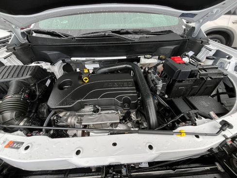 Used 2025 Chevrolet Equinox LT image 33