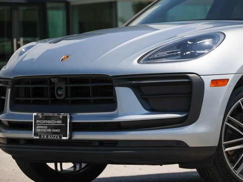 Certified 2026 Porsche Macan AWD/4WD image 7