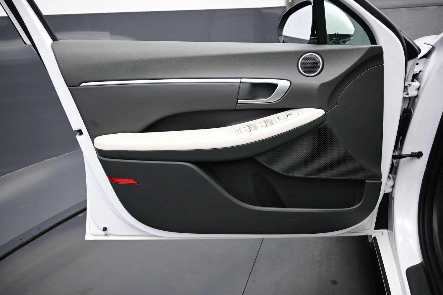 Certified 2026 Hyundai Sonata SEL FWD image 9