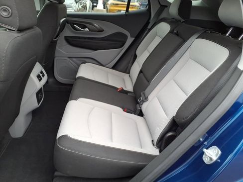 Certified 2022 GMC Terrain SLE image 5