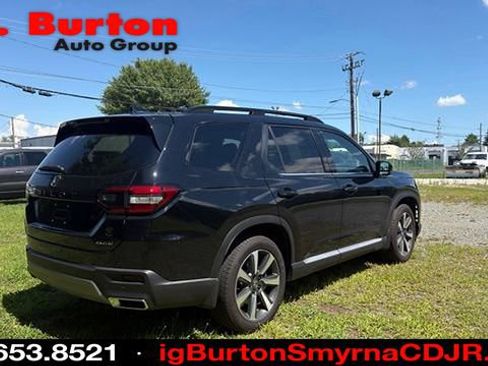 Used 2025 Honda Pilot Elite image 5