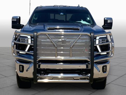 Used 2026 Chevrolet Silverado 3500 LTZ w/ LTZ Texas Edition AWD/4WD image 4