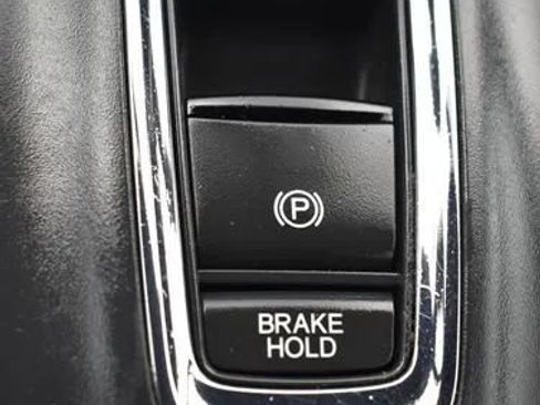 Used 2022 Honda HR-V Sport image 32