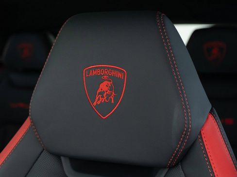 Used 2023 Lamborghini Urus S image 17