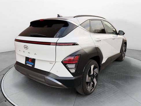 Certified 2025 Hyundai Kona Limited image 5