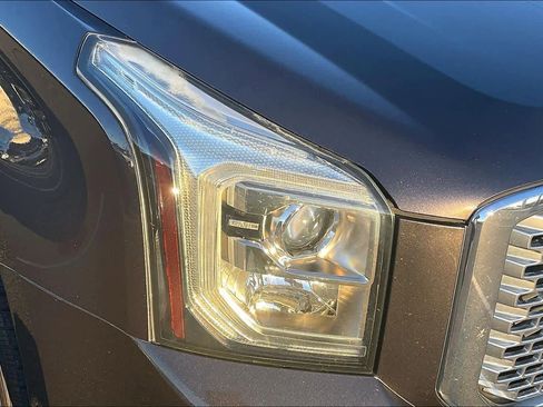 Used 2017 GMC Yukon XL Denali w/ Open Road Package image 26