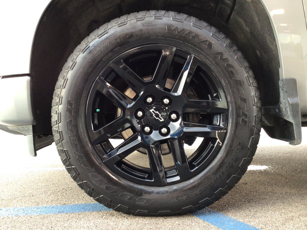 Used 2023 Chevrolet Silverado 1500 RST w/ LPO, Dark Essentials Package AWD/4WD image 19