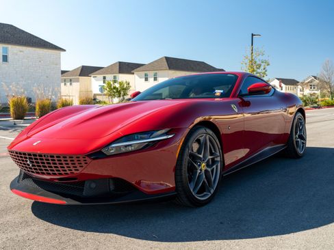 Used 2022 Ferrari Roma RWD image 35