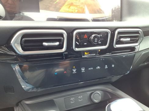 New 2026 Nissan Sentra SV image 12