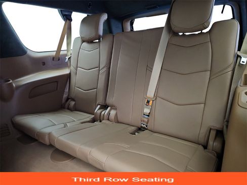 Used 2017 Cadillac Escalade ESV Platinum image 25