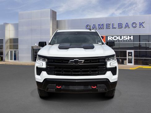Used 2023 Chevrolet Silverado 1500 LT Trail Boss w/ LPO, Dark Essentials Package AWD/4WD image 9