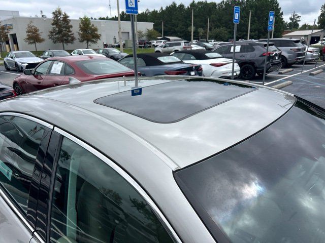 Used 2020 Lexus ES 300h w/ Premium Package FWD image 4