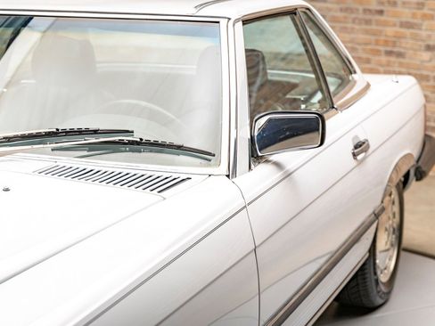 Used 1987 Mercedes-Benz 560 SL image 22