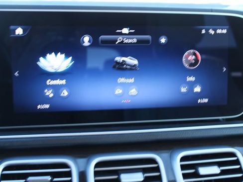 Used 2024 Mercedes-Benz GLS 450 4MATIC image 30