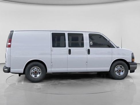 New 2026 GMC Savana 2500 w/ Driver Convenience Package image 5