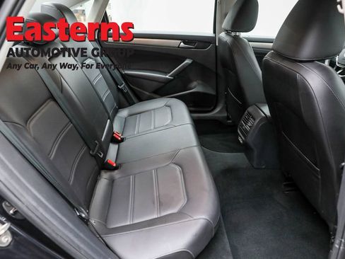 Used 2022 Volkswagen Passat 2.0T SE image 21