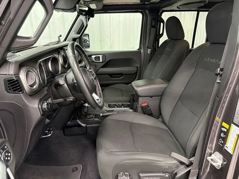 Used 2021 Jeep Wrangler Unlimited Sahara AWD/4WD image 16
