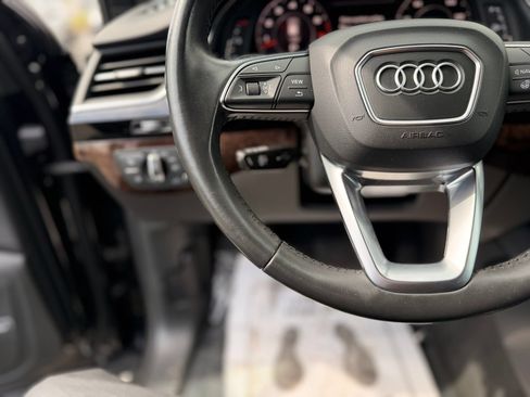 Used 2019 Audi Q7 3.0T Prestige w/ Prestige Package AWD/4WD image 19