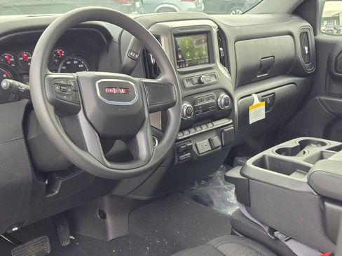 Used 2024 GMC Sierra 1500 Pro w/ Pro Value Package AWD/4WD image 32