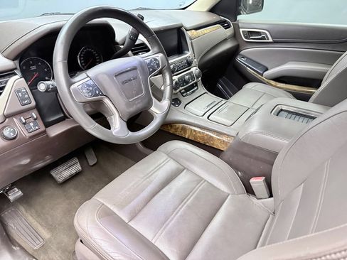 Used 2016 GMC Yukon XL Denali AWD/4WD image 9