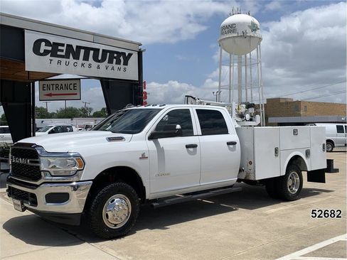 Used 2021 RAM 3500 Tradesman w/ Chrome Appearance Group AWD/4WD image 3