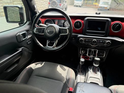 Used 2018 Jeep Wrangler Unlimited Rubicon AWD/4WD image 11