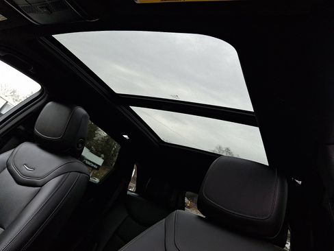 Used 2023 Cadillac XT5 Premium Luxury image 14