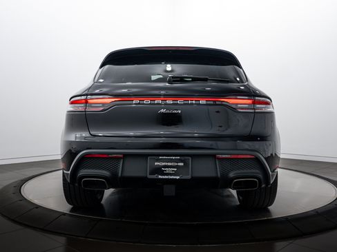 Certified 2025 Porsche Macan image 6