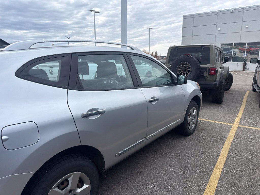 Used 2015 Nissan Rogue S w/ Convenience Package AWD/4WD image 8