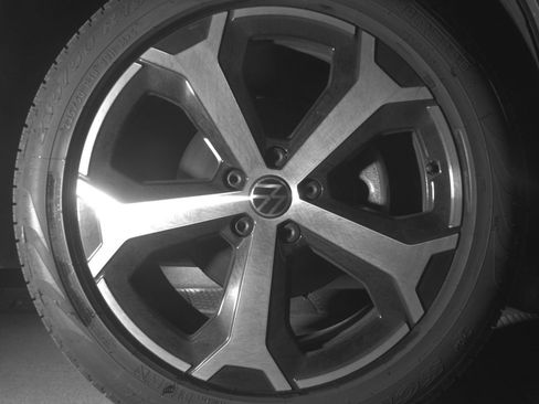 Used 2026 Volkswagen Tiguan SE FWD image 15