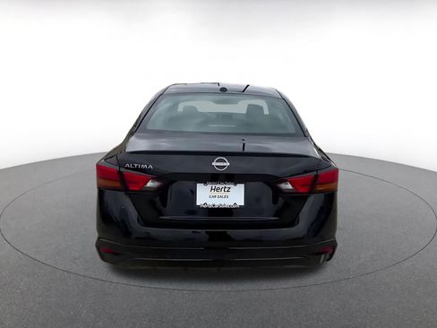 Used 2025 Nissan Altima 2.5 SV image 12