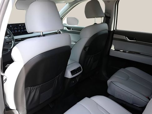 Used 2025 Hyundai Palisade SEL FWD image 15
