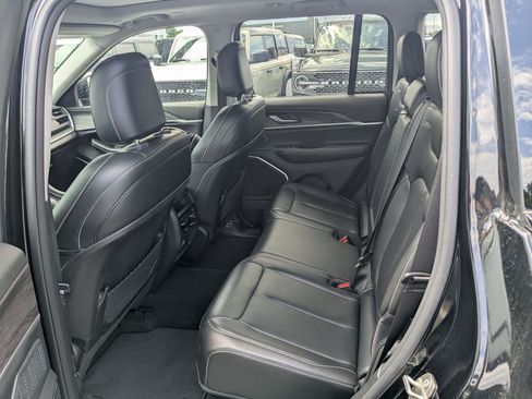 Used 2023 Jeep Grand Cherokee 4WD 4xe image 27