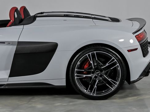 Used 2022 Audi R8 V10 performance image 9