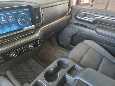 Used 2024 Chevrolet Silverado 2500 LTZ image 32