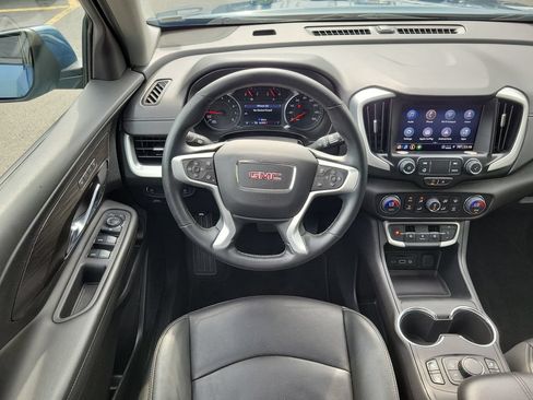 Used 2024 GMC Terrain SLT AWD/4WD image 13