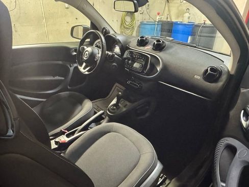 Used 2018 smart fortwo electric drive RWD image 7