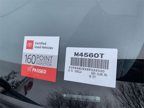 Used 2025 Toyota Corolla SE image 37