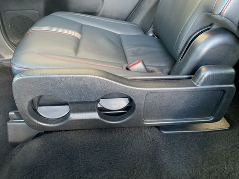 Used 2019 Toyota Highlander SE AWD/4WD image 38