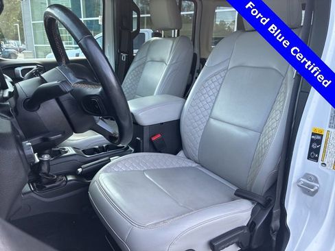 Used 2022 Jeep Wrangler Unlimited Sahara image 9