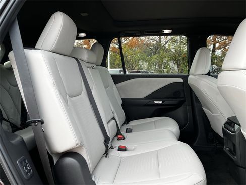 Used 2025 Lexus TX 350 350 Premium w/Pano-Roof/Tech P image 27