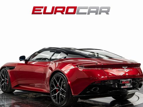 Used 2024 Aston Martin DB12 Coupe image 3