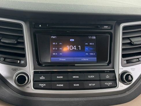 Used 2017 Hyundai Tucson Sport w/ Cargo Package AWD/4WD image 25