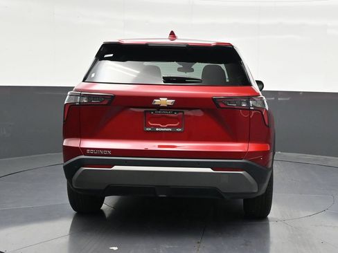 Used 2026 Chevrolet Equinox LT image 4