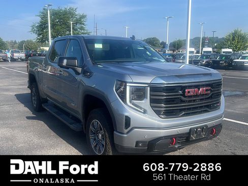Used 2024 GMC Sierra 1500 AT4 w/ Technology Package AWD/4WD image 1