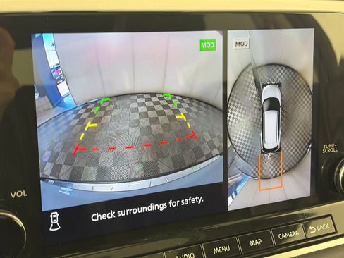 Used 2022 Nissan Rogue Platinum w/ Head-Up Display Package image 20